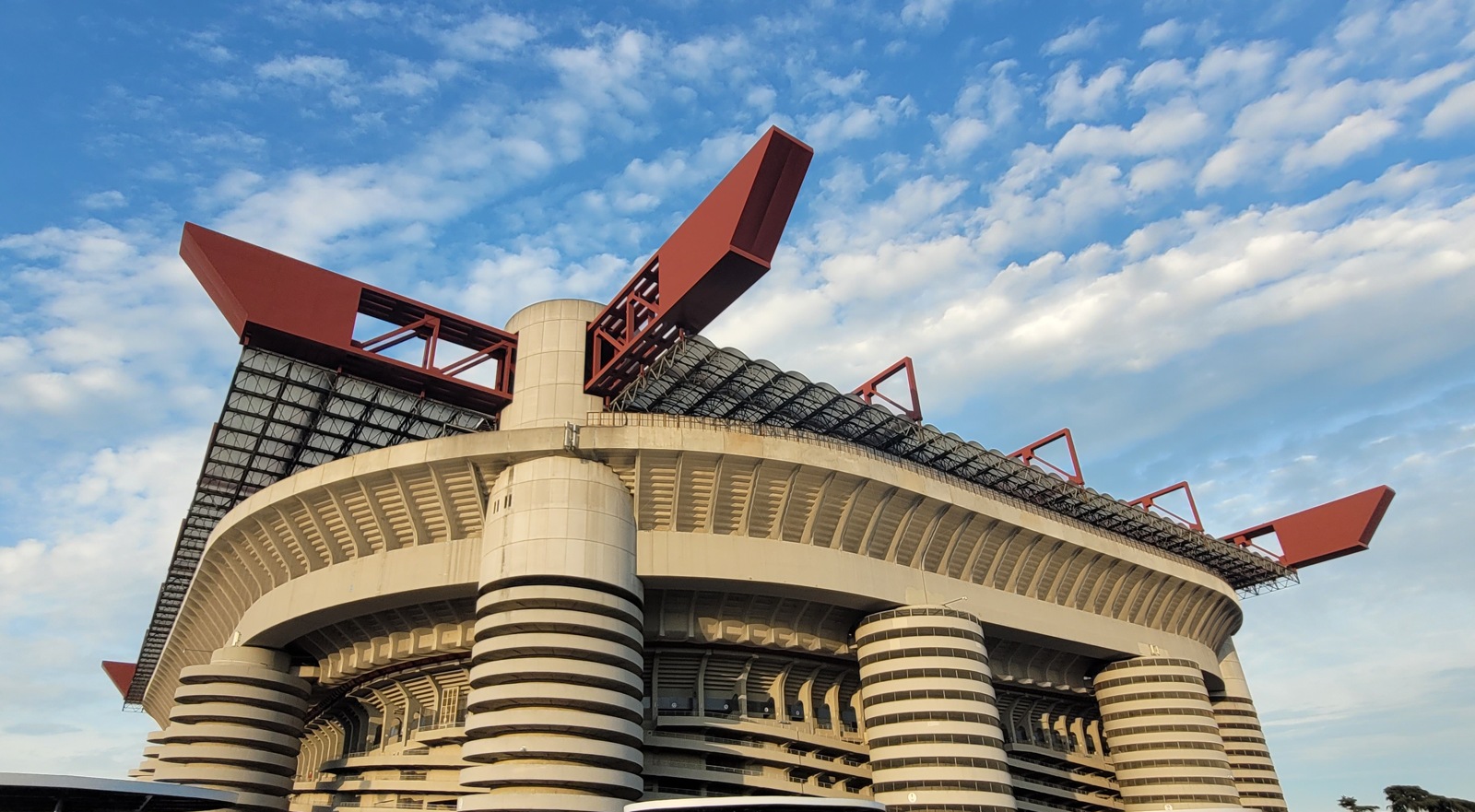 San Siro a Milano, foto d’archivio del 28 marzo 2025. L’immagine non ritrae la partita.
