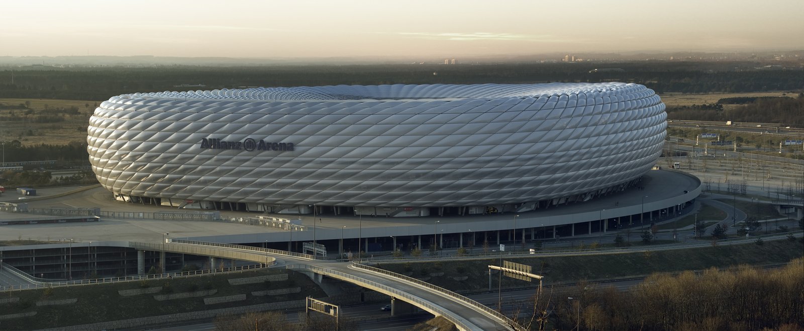 La Munich Football Arena (Allianz Arena) a Monaco di Baviera, sede scelta per la finale di UEFA Champions League 2028 (foto d'archivio)