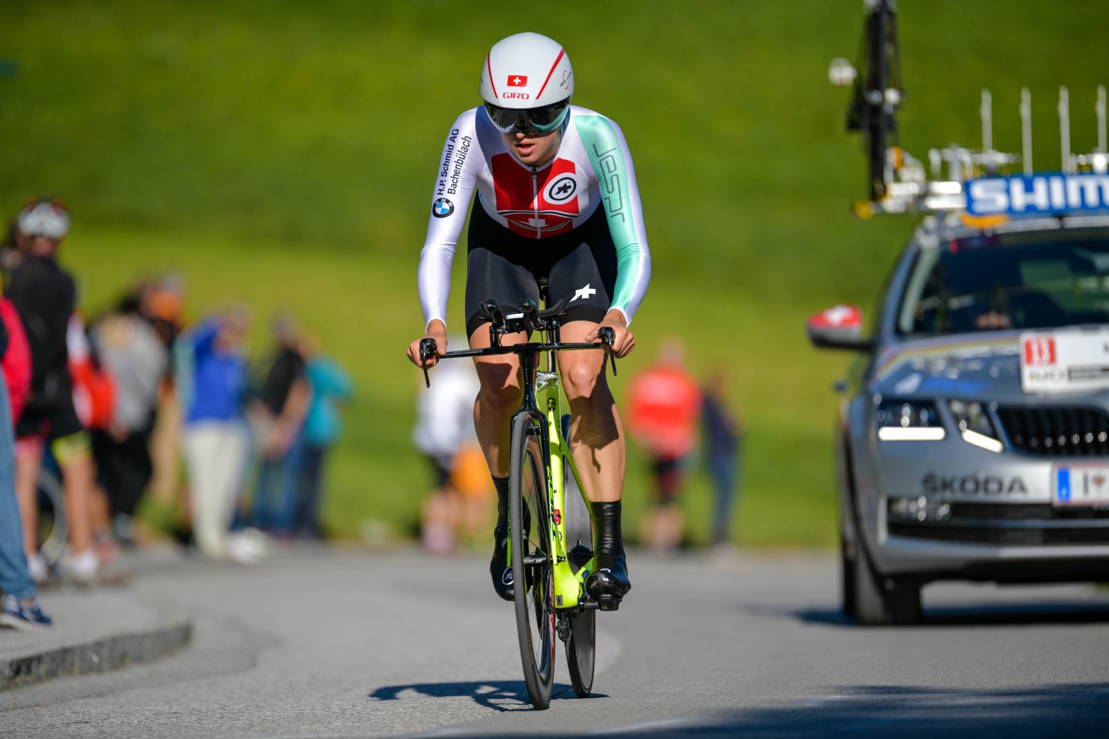 La ciclista elvetica Marlen Reusser impegnata in una prova a cronometro (foto d'archivio 2018)