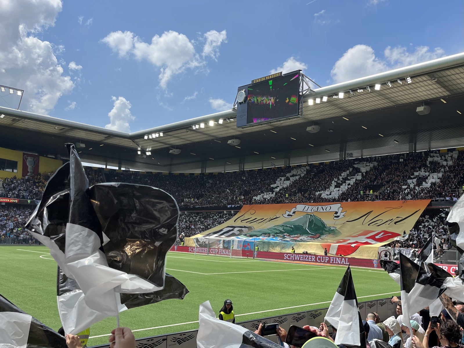 Tifosi dell'FC Lugano in trasferta (foto d'archivio)
