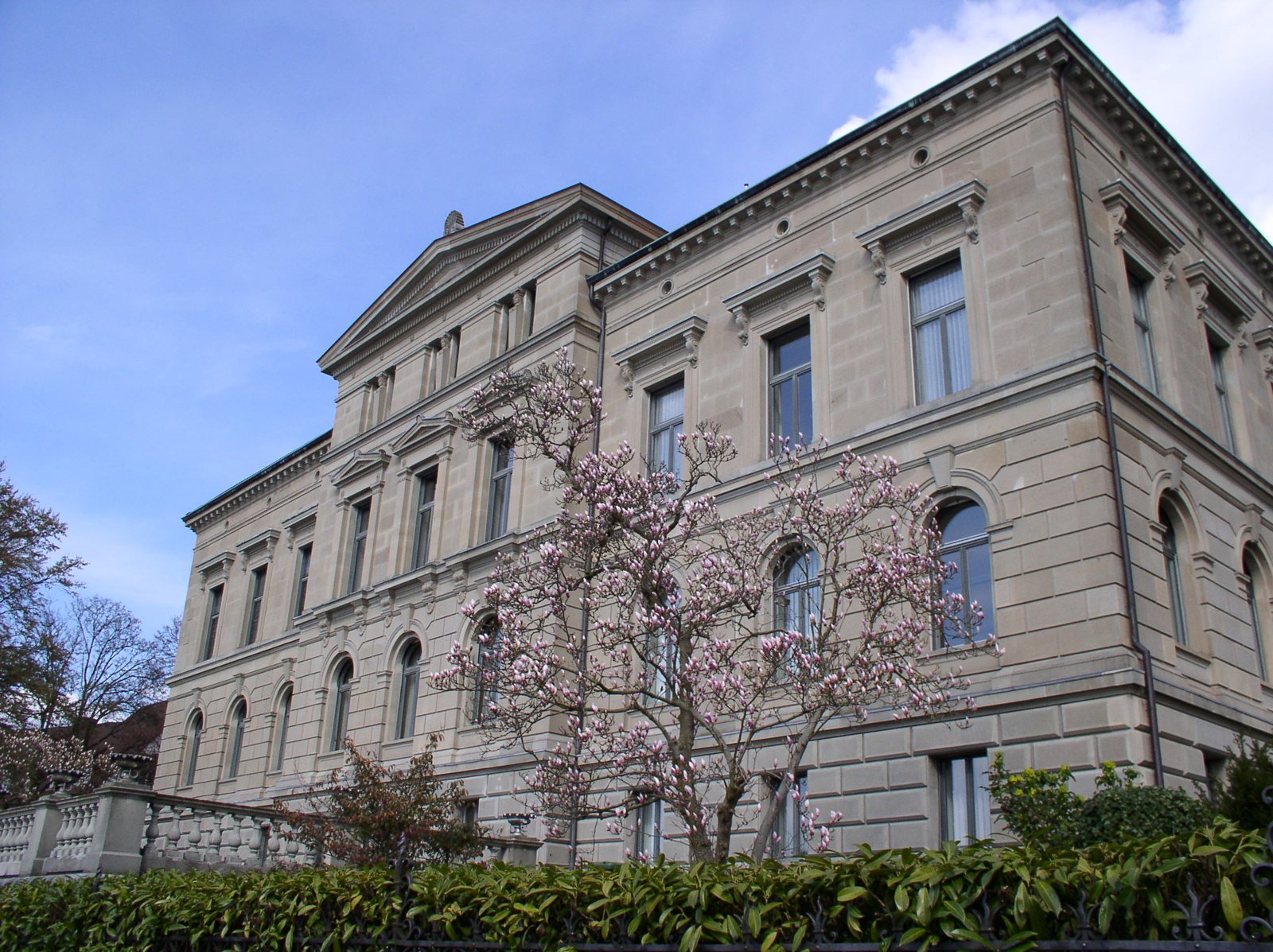 Il palazzo del Governo e del Gran Consiglio del Canton Zugo (foto d'archivio)