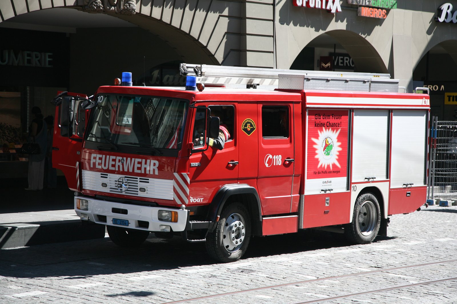 Un automezzo dei Pompieri di Berna (Foto d'archivio)