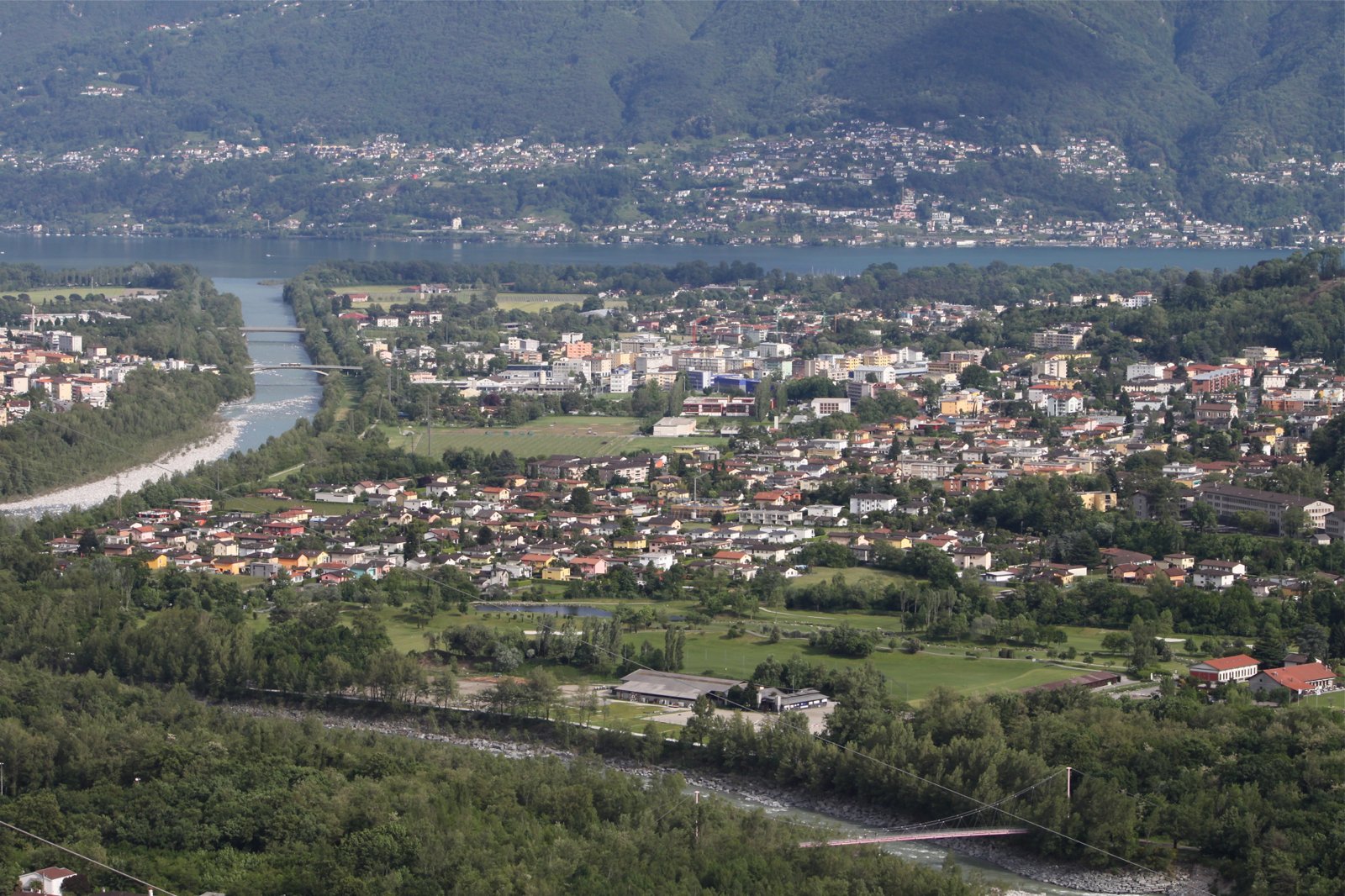 Il panorama del comune di Losone (foto d'archivio)