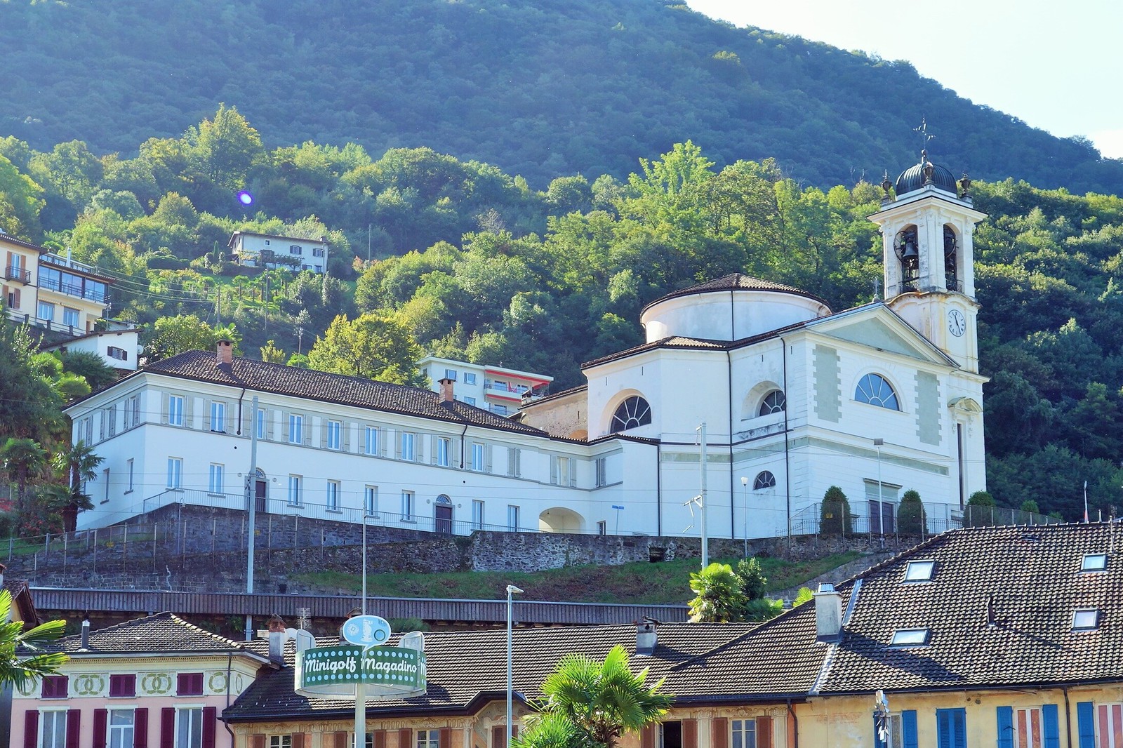 La chiesa parrocchiale di San Carlo Borromeo a Magadino, custode dell'organo storico