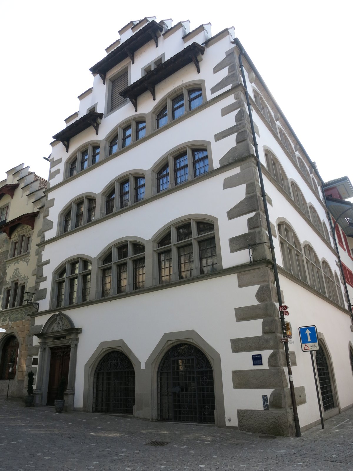 Scorcio del centro storico e del palazzo municipale di Zugo (foto d'archivio).