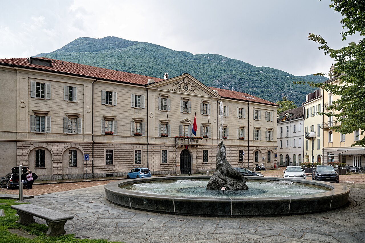 Il Palazzo delle Orsoline a Bellinzona, sede del Gran Consiglio e del Governo ticinese (foto d'archivio).