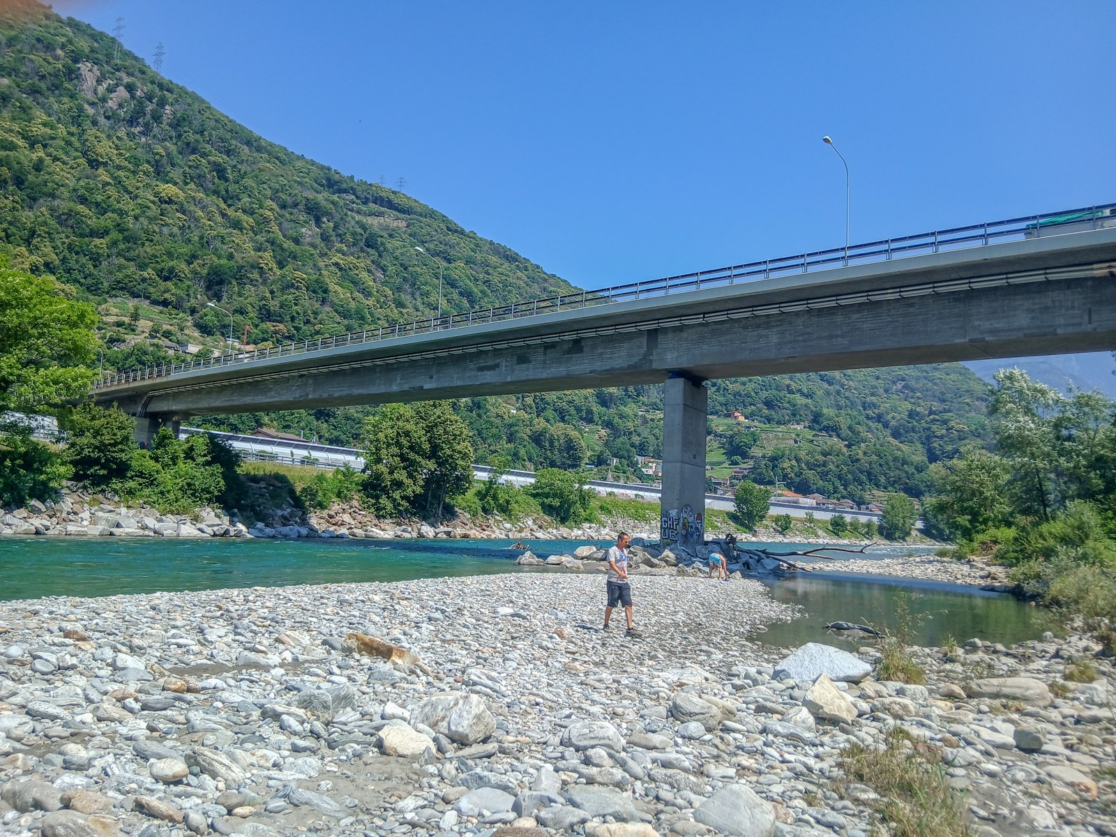 Un tratto stradale a Carasso nel Bellinzonese (foto d'archivio 2025).