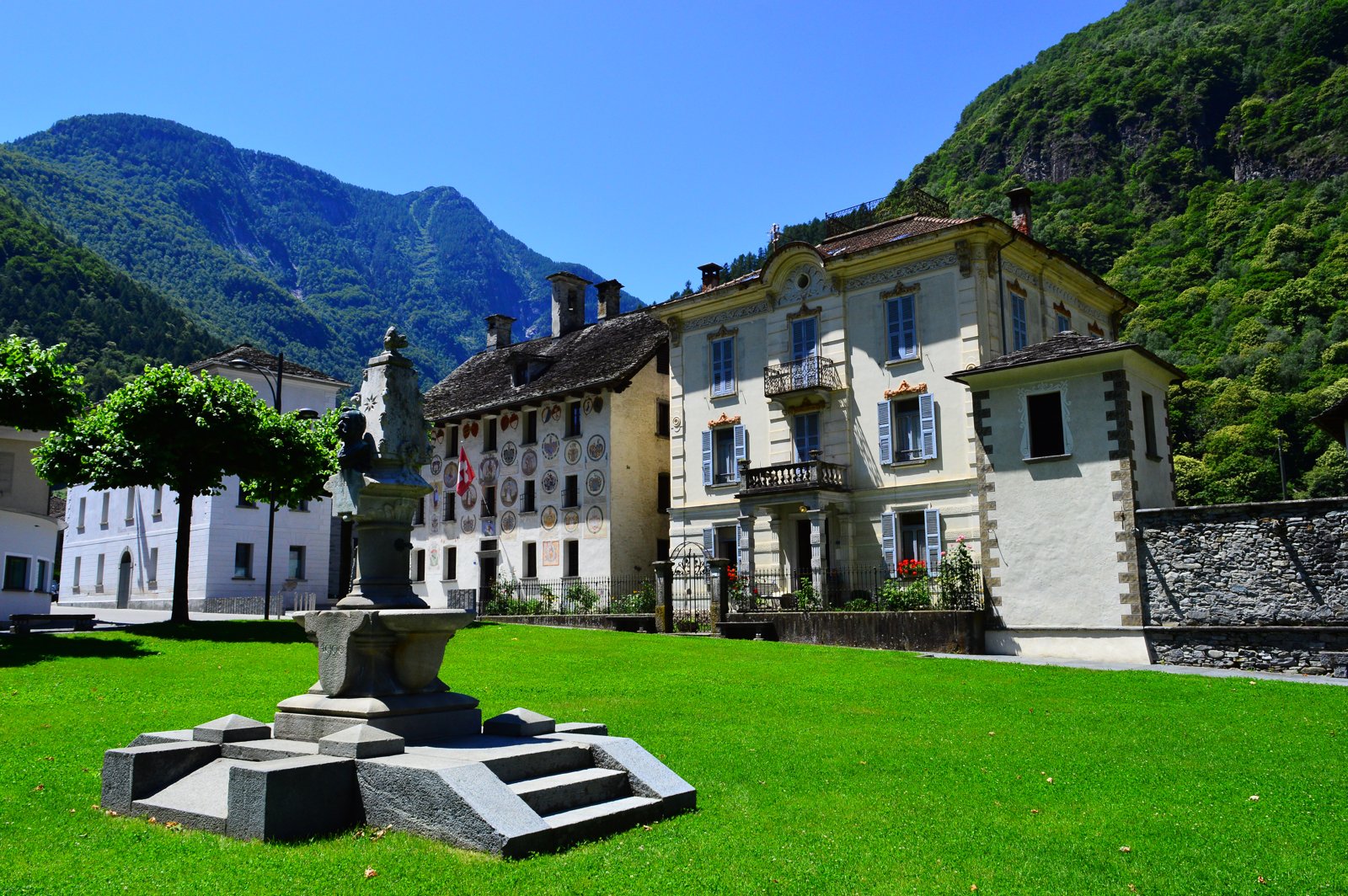 Scorcio del nucleo di Cevio in Vallemaggia, sede della Preture della valle (foto d'archivio 2020).
