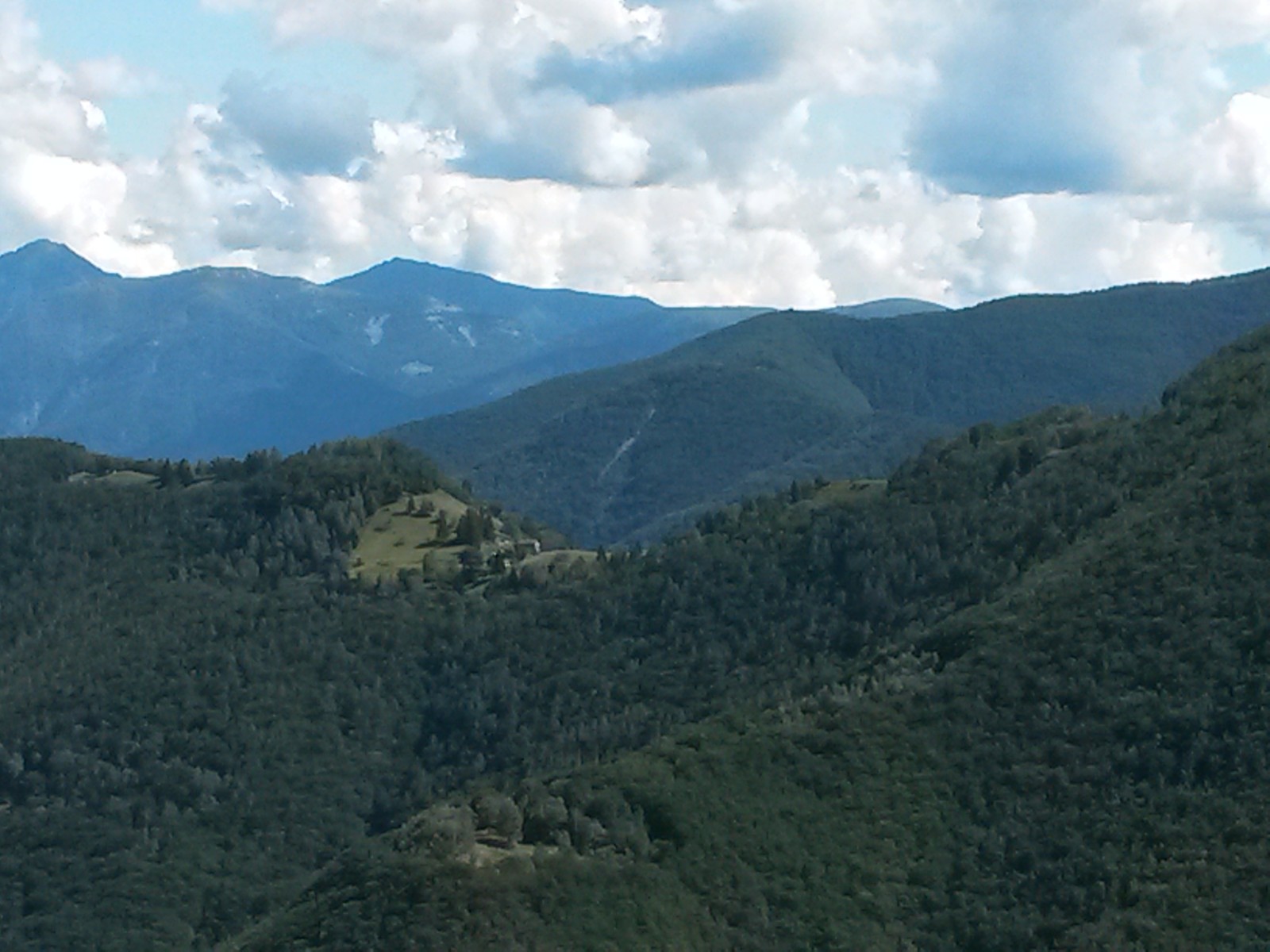 I Monti di Comino sopra Verdasio, nel Locarnese, teatro delle ricerche svolte dai soccorritori.