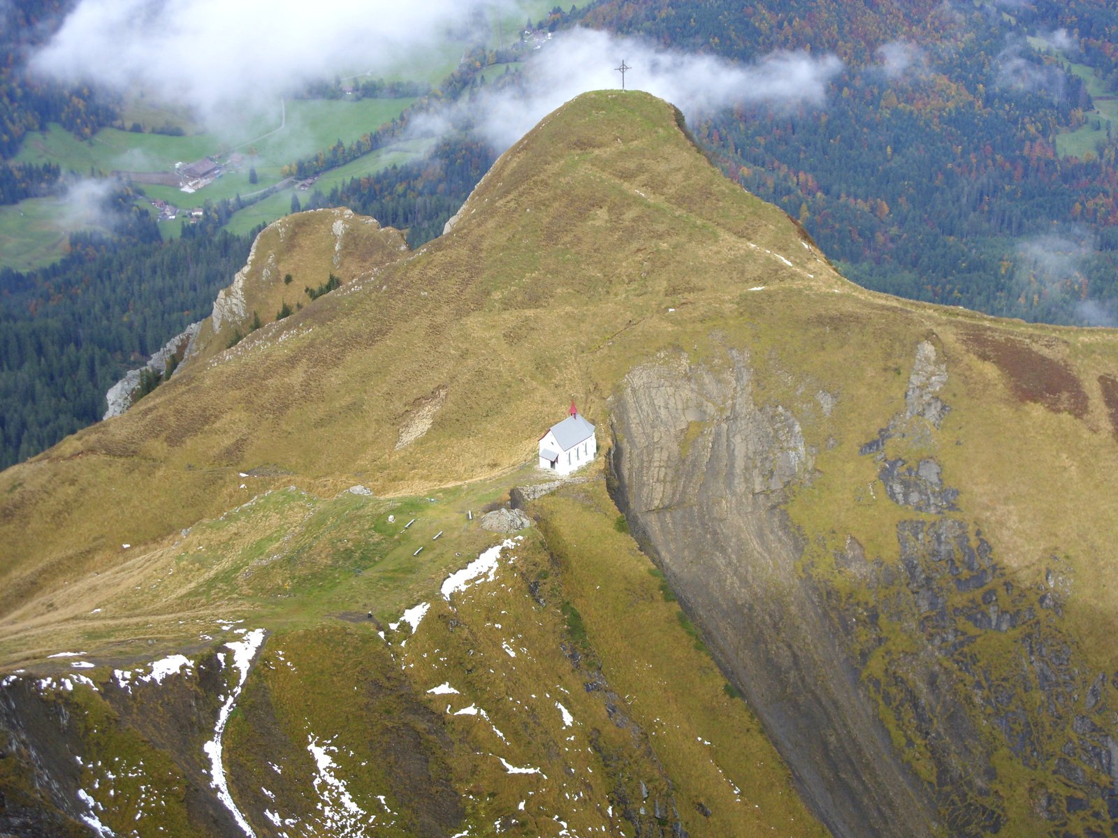 La zona del Klimsenhorn sul Monte Pilatus, dove si è consumata la tragedia (foto d'archivio).