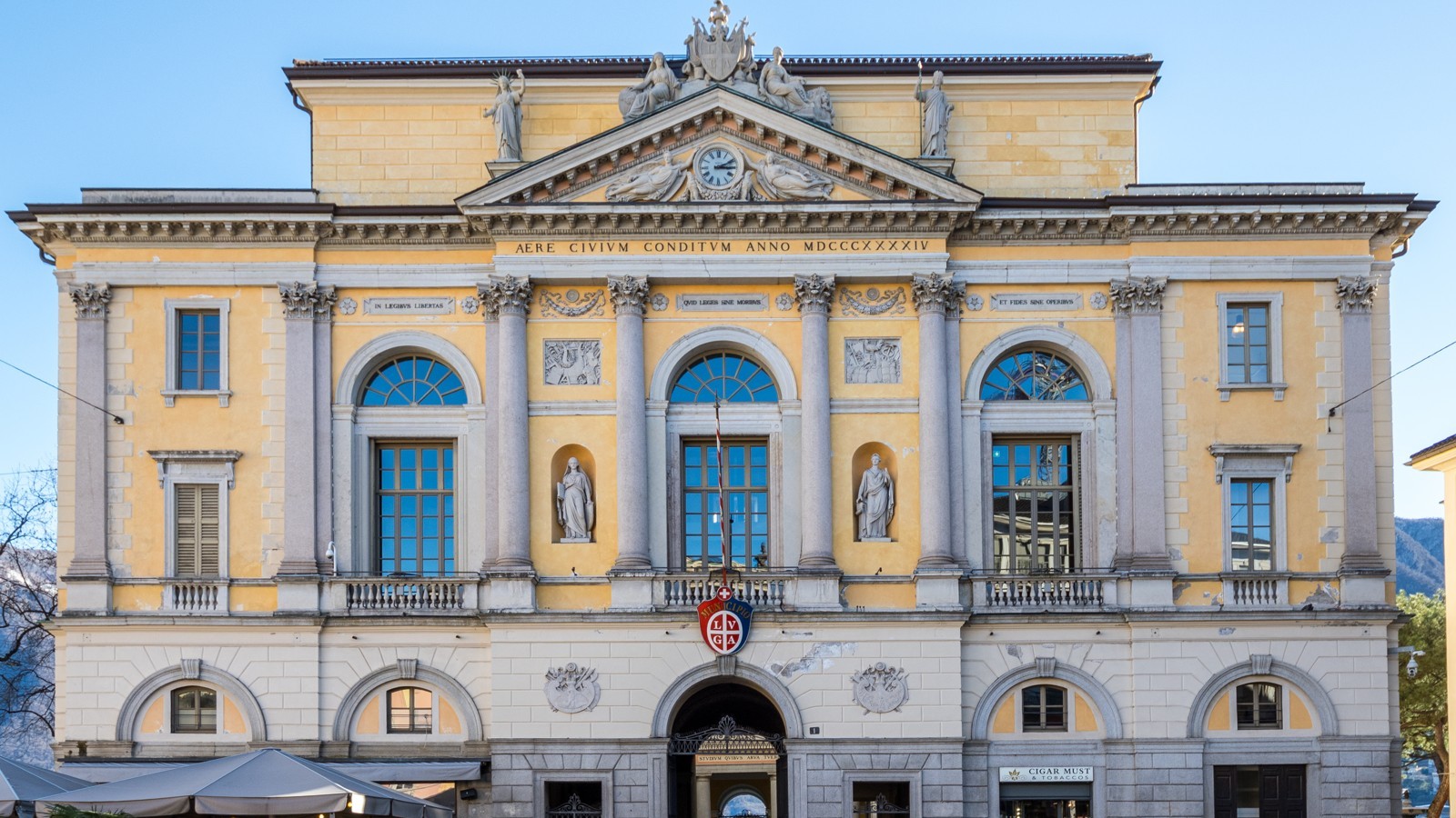 Palazzo Civico a Lugano, foto d’archivio del 20 febbraio 2026; dettaglio della facciata ritagliato dall’originale.