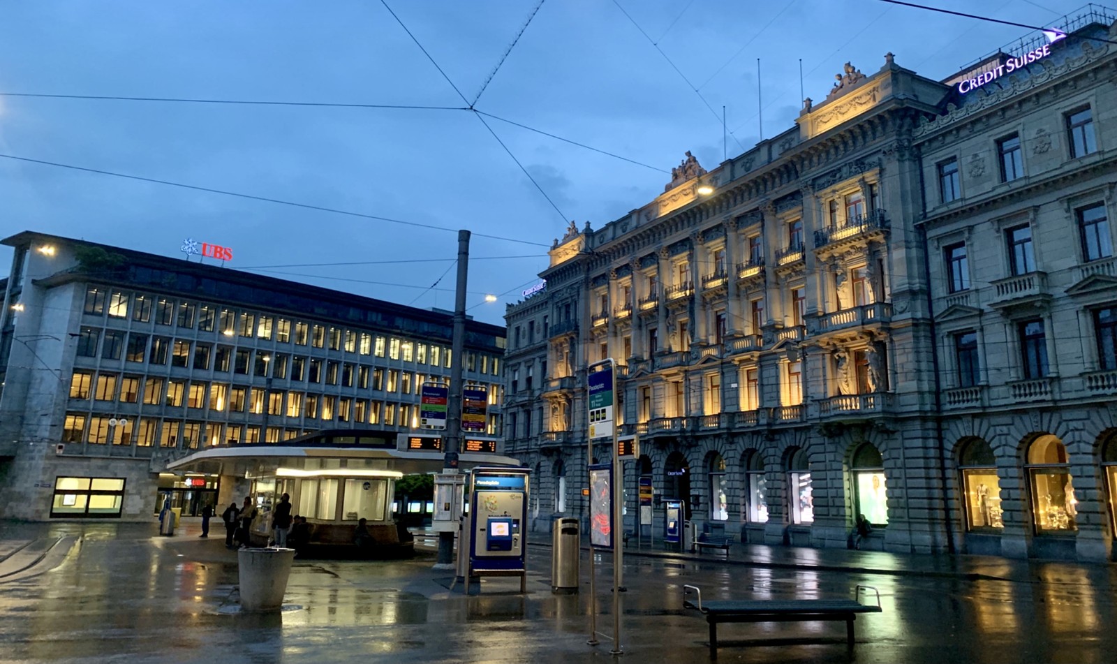 Le sedi di UBS e Credit Suisse a Paradeplatz, Zurigo (foto d'archivio).