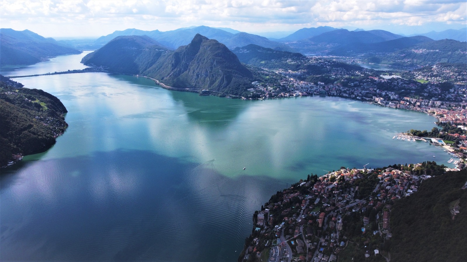 Lugano e il lago visti dal Monte Brè: foto d’archivio del 27 settembre 2020, usata come immagine di contesto.