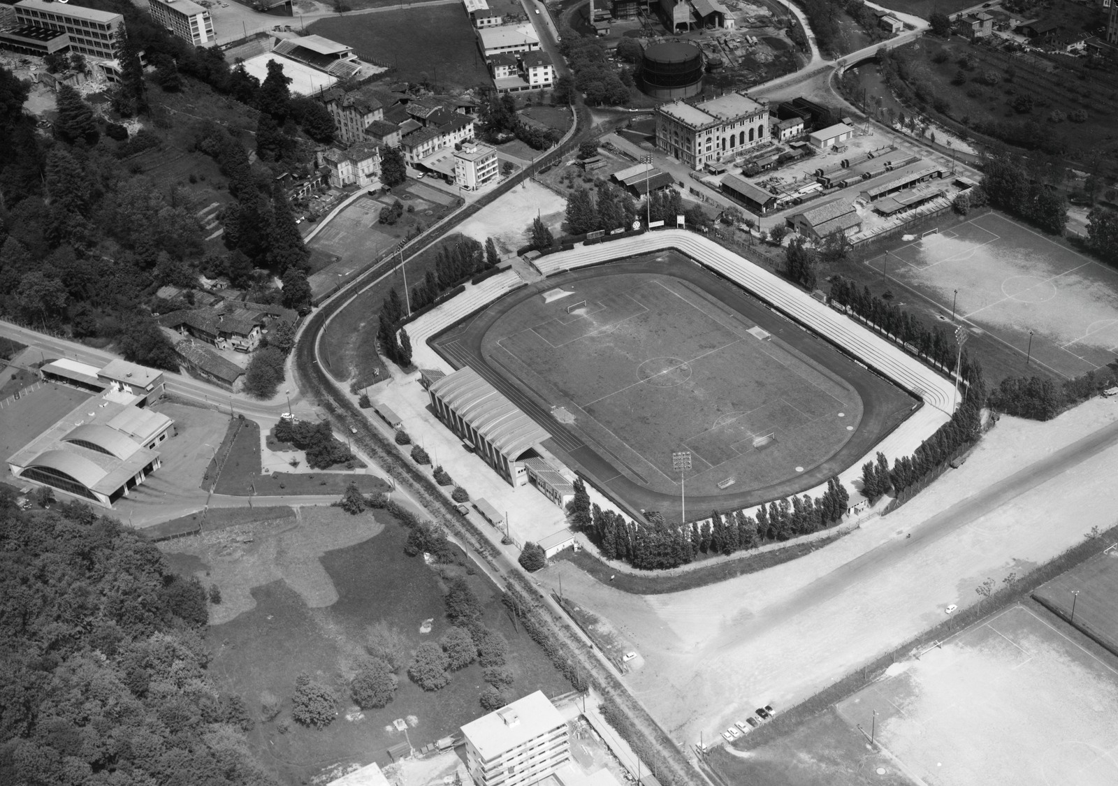 Lo stadio di Cornaredo a Lugano in una veduta aerea del 12 maggio 1964. Foto d’archivio illustrativa; non raffigura le partite annunciate.