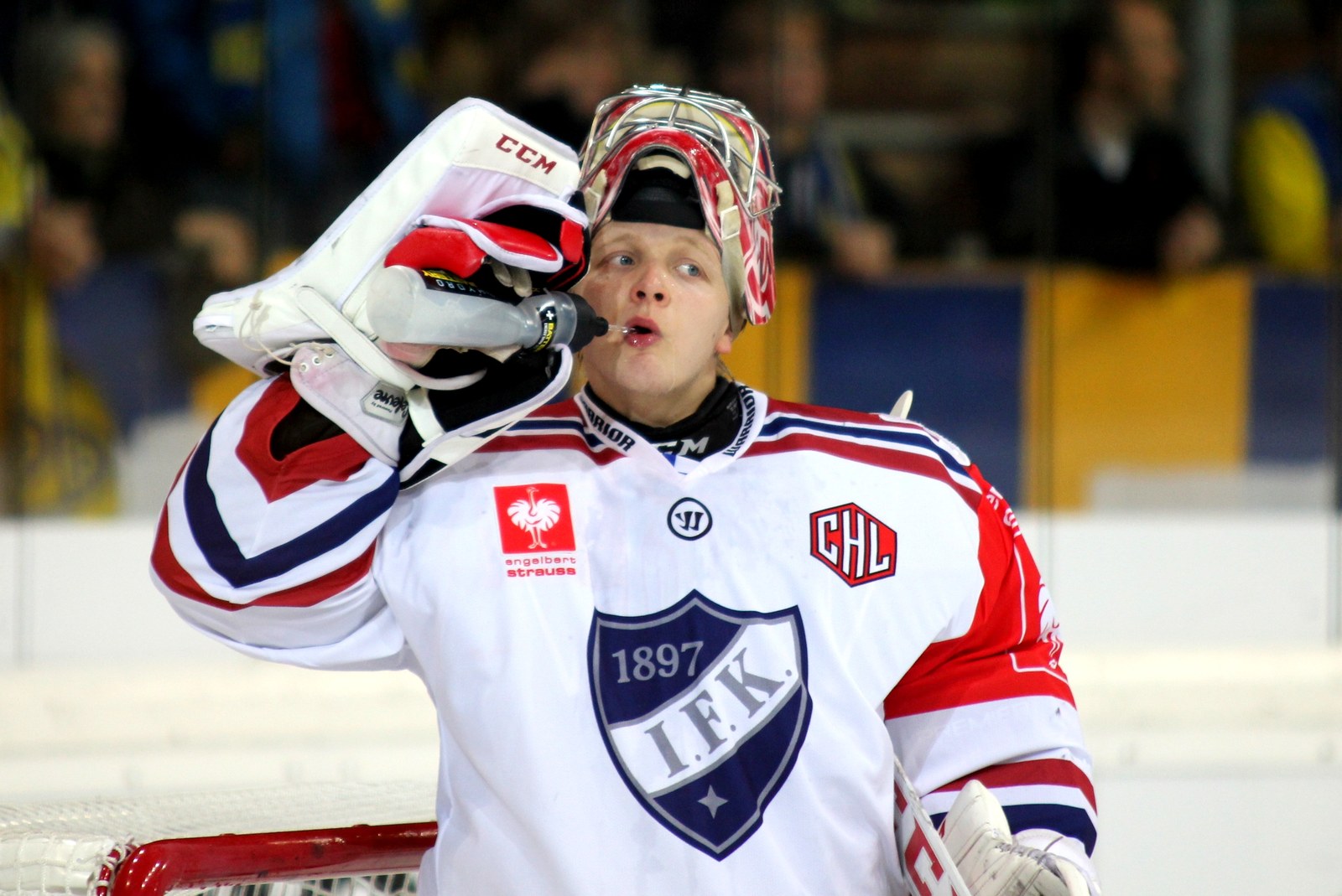 Un'azione di gioco dell'HC Davos nel massimo campionato svizzero di hockey su ghiaccio (foto d'archivio).