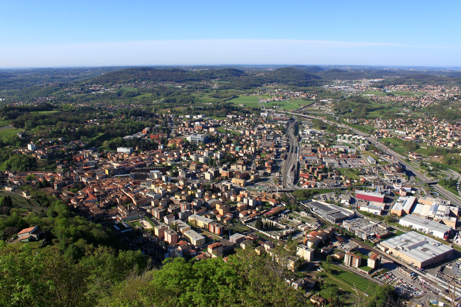 Veduta di Mendrisio da Somazzo, foto d'archivio del 2014. Immagine di contesto.