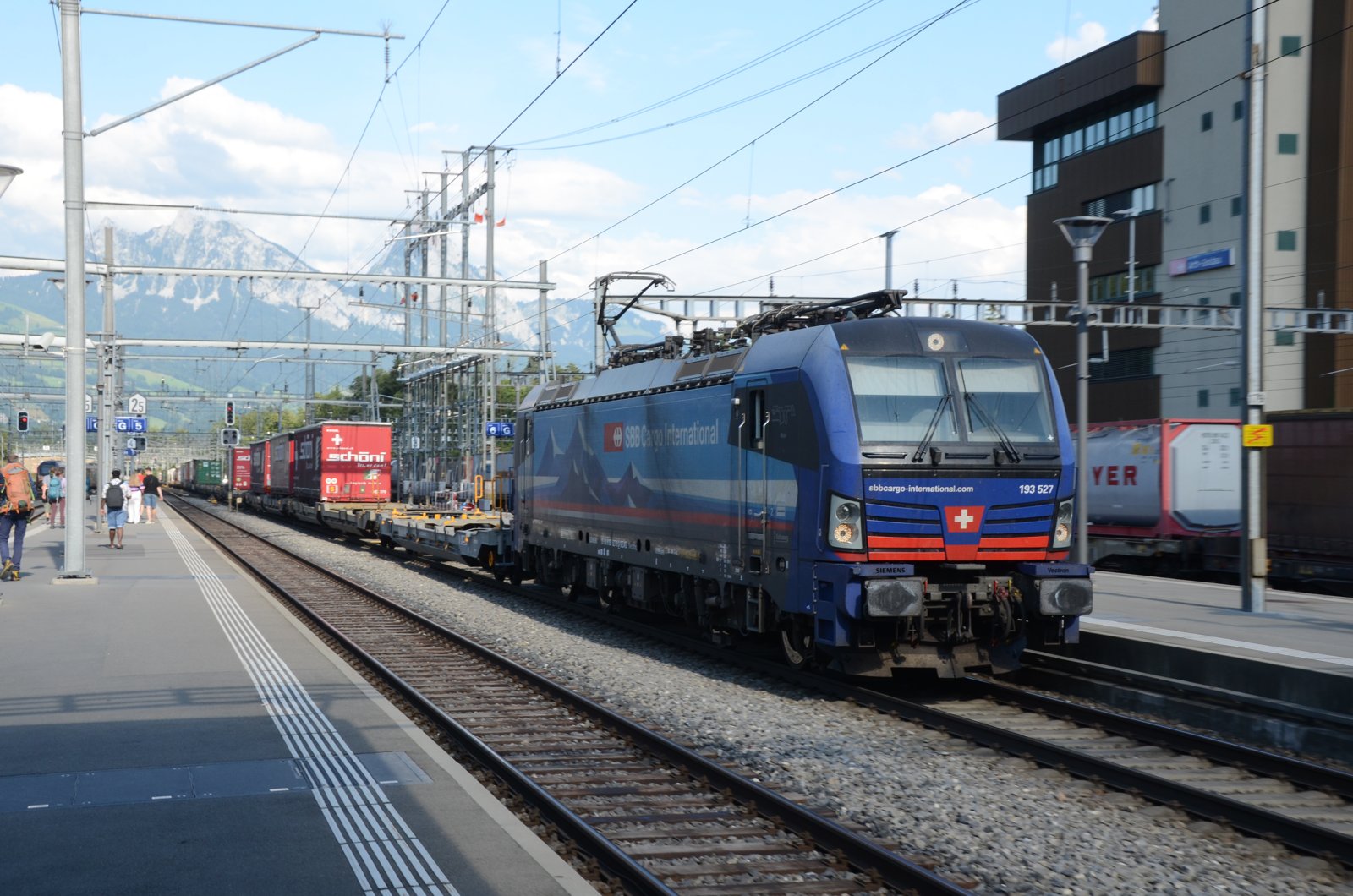 Un convoglio di FFS Cargo in transito (foto d'archivio)