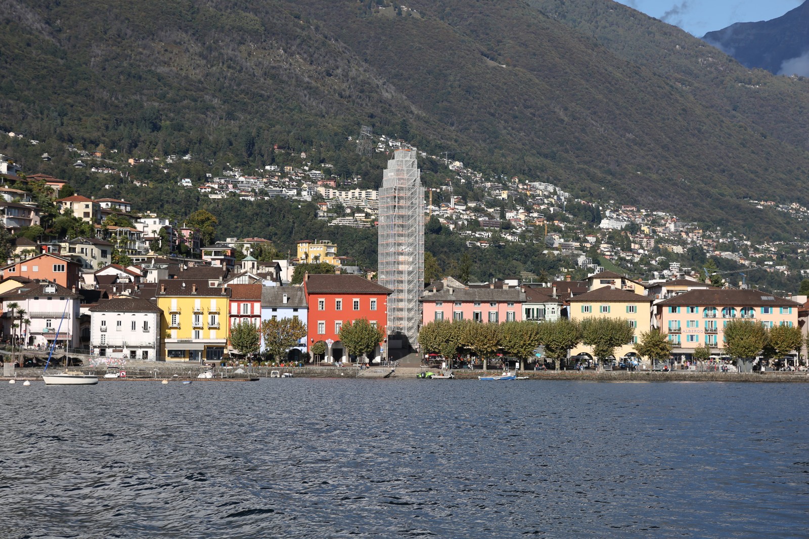 Il lungolago di Ascona. Massimo Perucchi, nuovo presidente di Ticino Turismo, è direttore dell'Hotel La Meridiana ad Ascona.