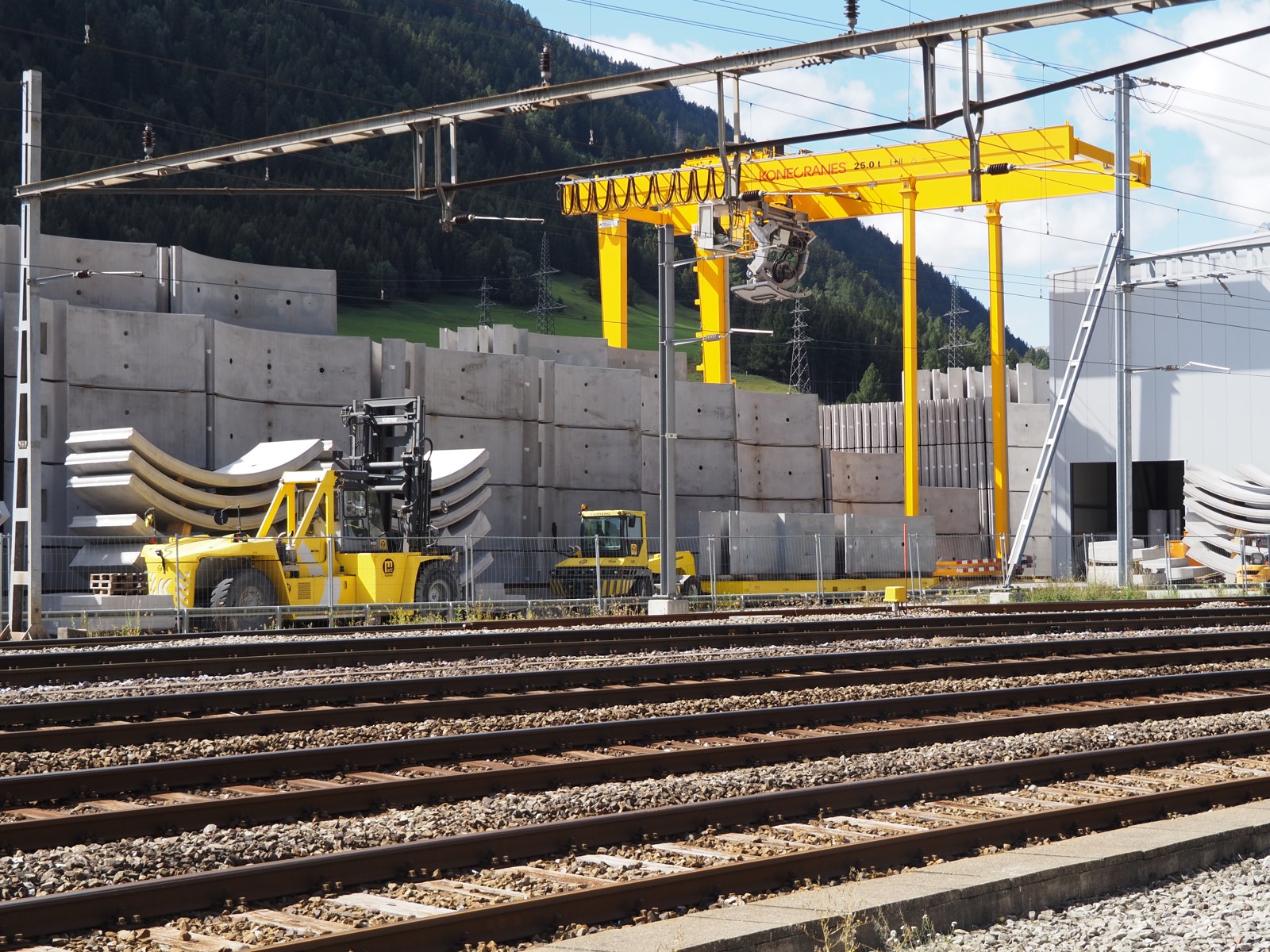 Il cantiere del secondo tubo della galleria autostradale del San Gottardo ad Airolo (foto d'archivio)