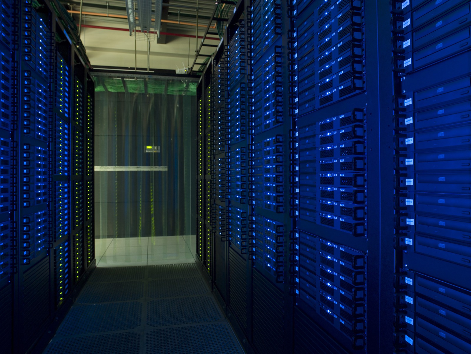 Infrastruttura informatica al Fermilab nel 2007, foto d’archivio illustrativa: non ritrae i sistemi di PK Softech o degli istituti di previdenza coinvolti.