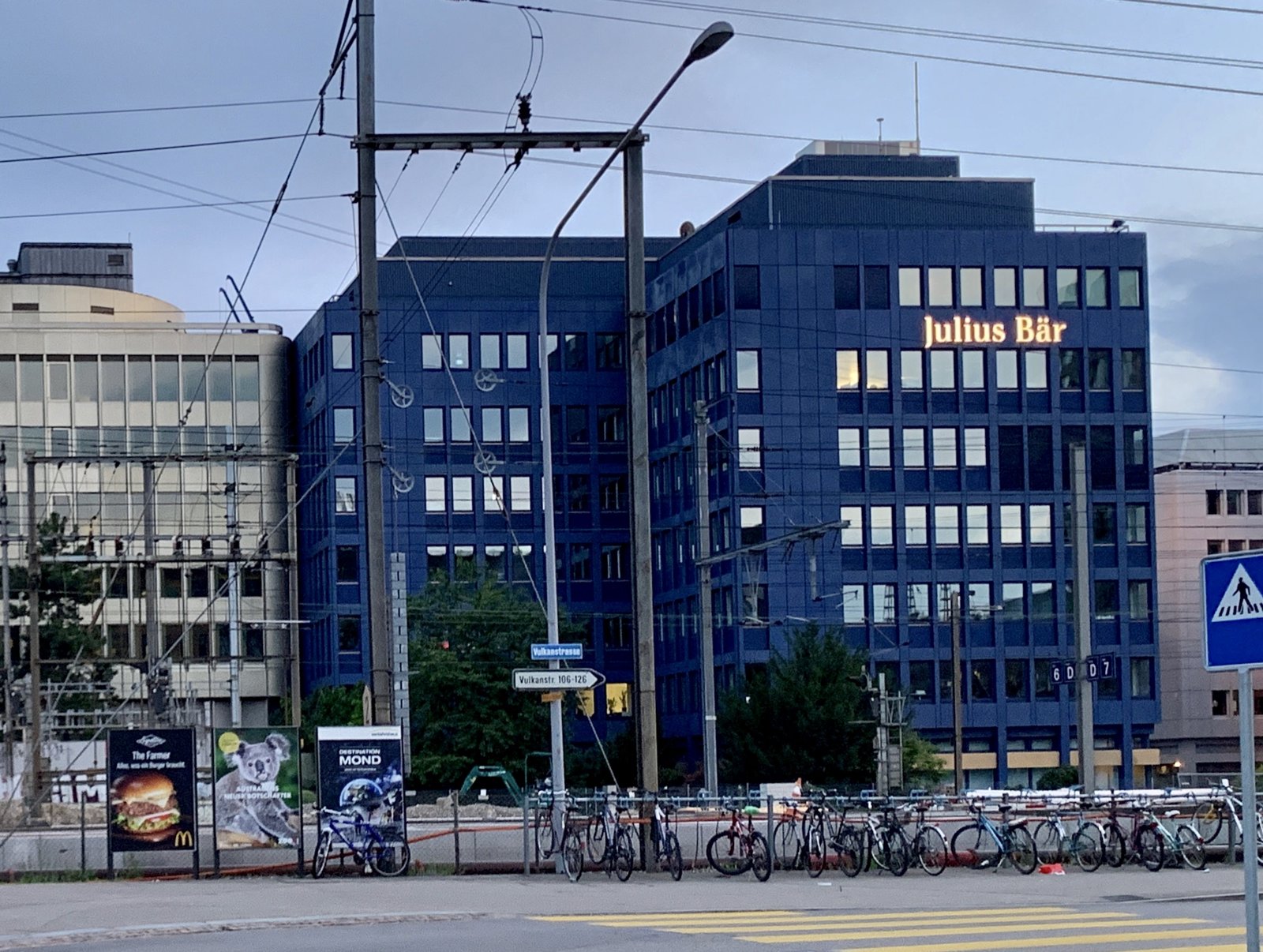 La sede della banca Julius Bär ad Altstetten (Zurigo)