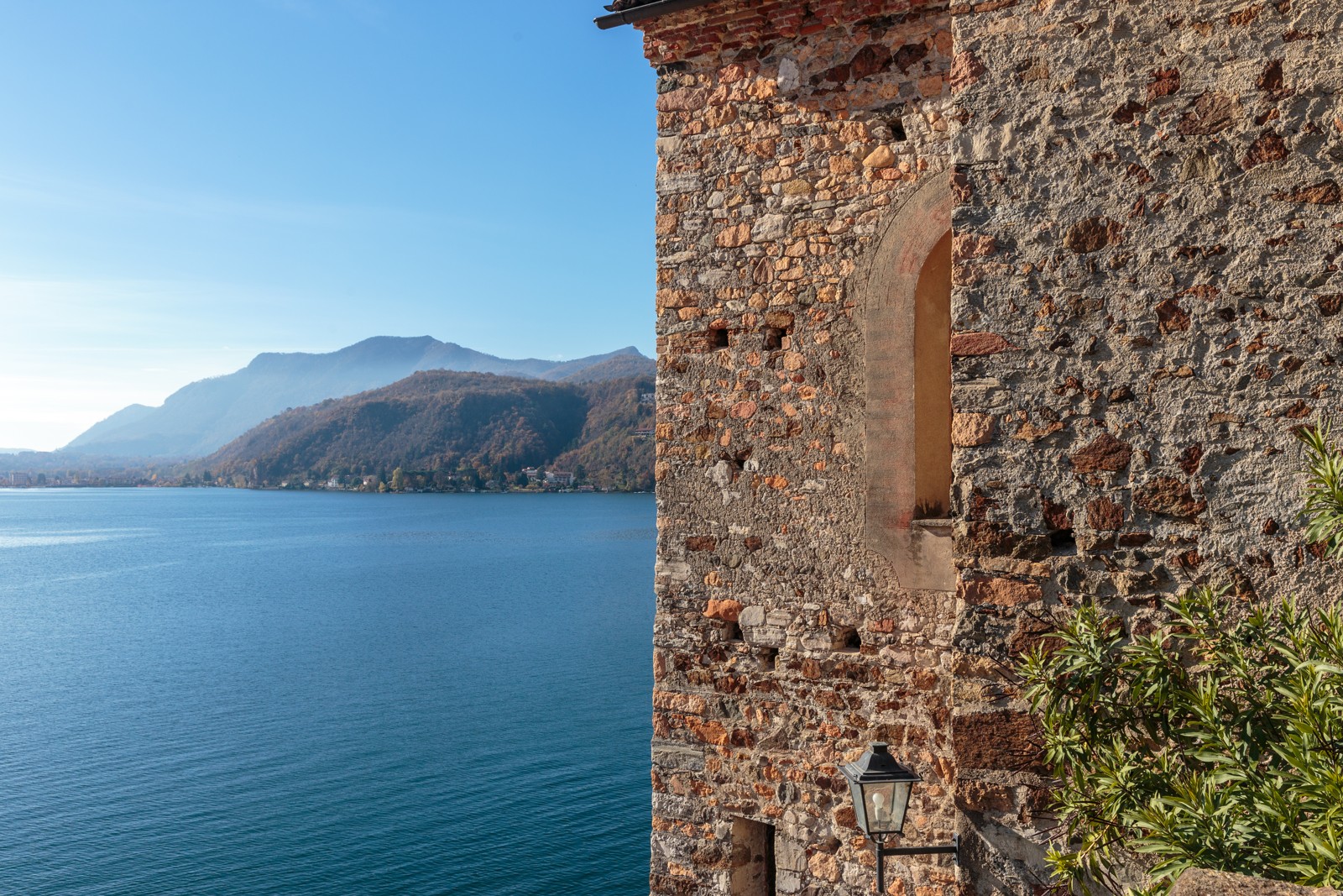 Il Lago di Lugano dal percorso panoramico di Morcote (foto d'archivio)