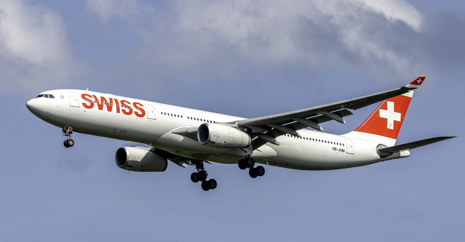 Un Airbus A330-300 della Swiss International Air Lines in volo (foto illustrativa)