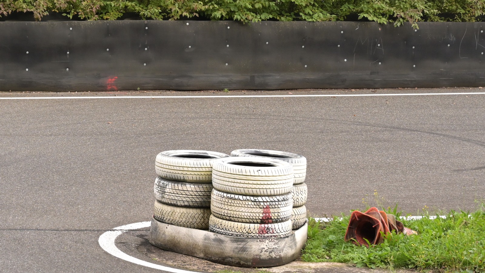 Foto d'archivio (2021): un dettaglio della pista Saarlandring a Uchtelfangen, in Germania. Immagine illustrativa, non il circuito del caso.