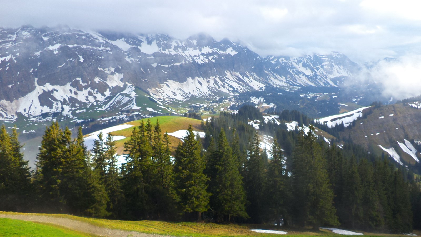 Il Kronberg e il paesaggio alpino tra Gonten e Urnäsch (foto d'archivio)