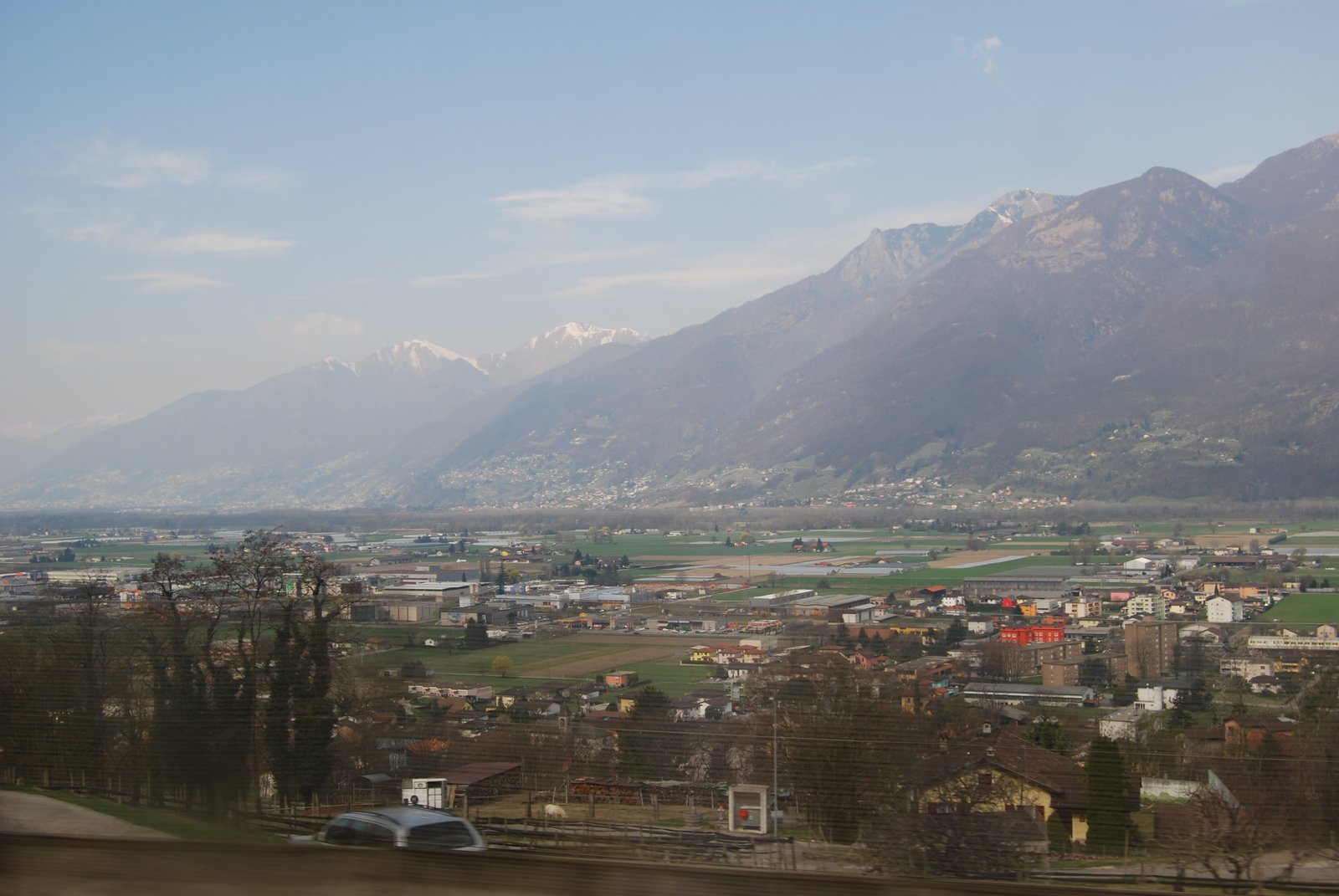 Vista panoramica su Cadenazzo (foto d'archivio).
