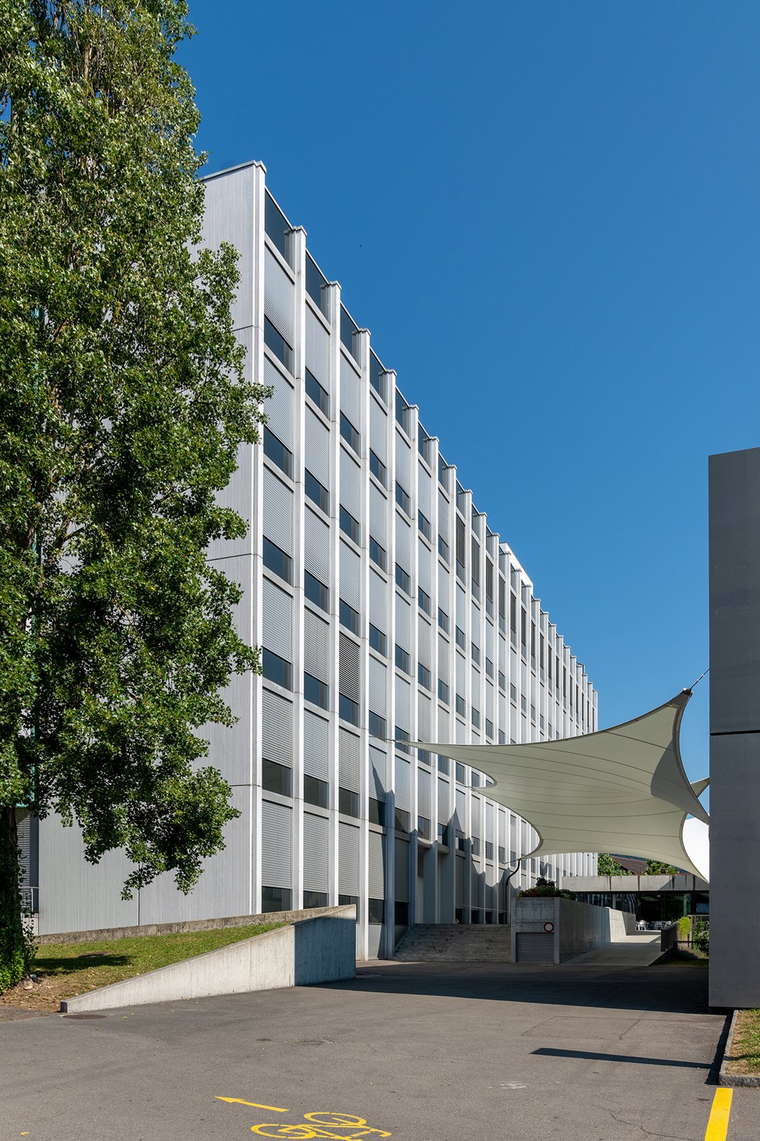 Foto d'archivio (2018): un edificio scolastico e culturale lungo la Tellistrasse ad Aarau.