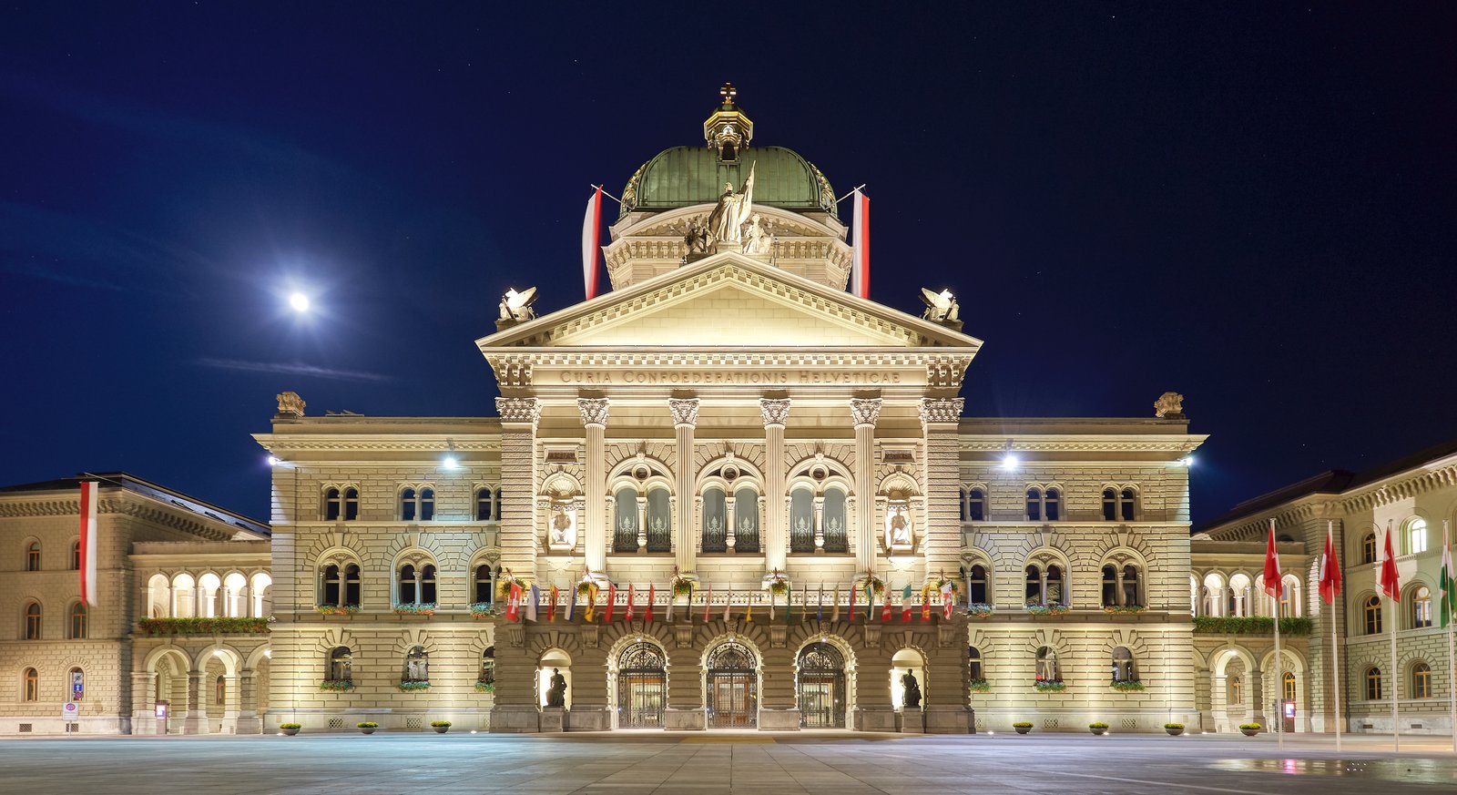 Il Palazzo federale a Berna, sede delle Camere federali (foto d'archivio)