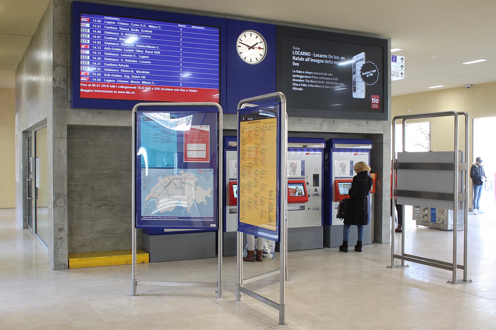 Tabellone partenze della stazione di Bellinzona (foto d'archivio)
