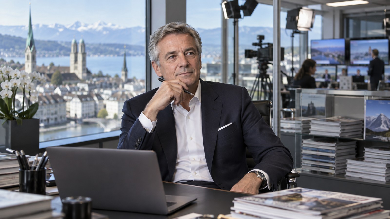 Jürg Marquard, figura centrale dell'editoria e dei media in Svizzera (illustrazione).