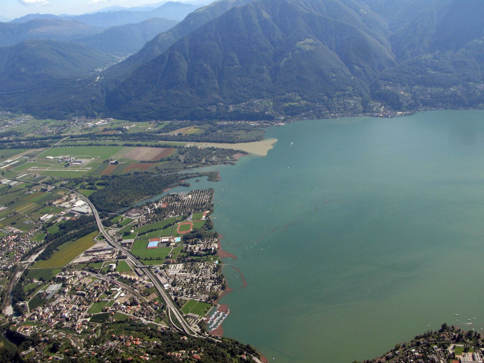 Panoramica di Tenero-Contra e del Verbano (foto d'archivio)