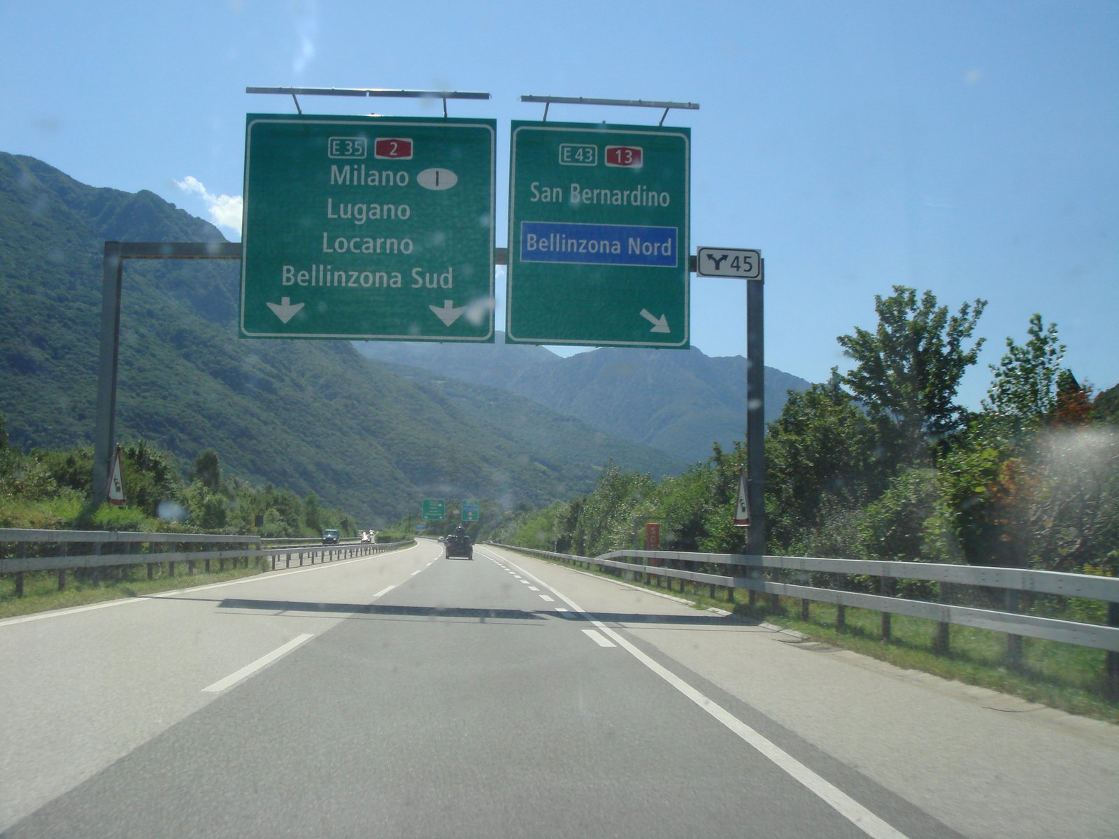 L'autostrada A2 all'altezza di Bellinzona (foto d'archivio)