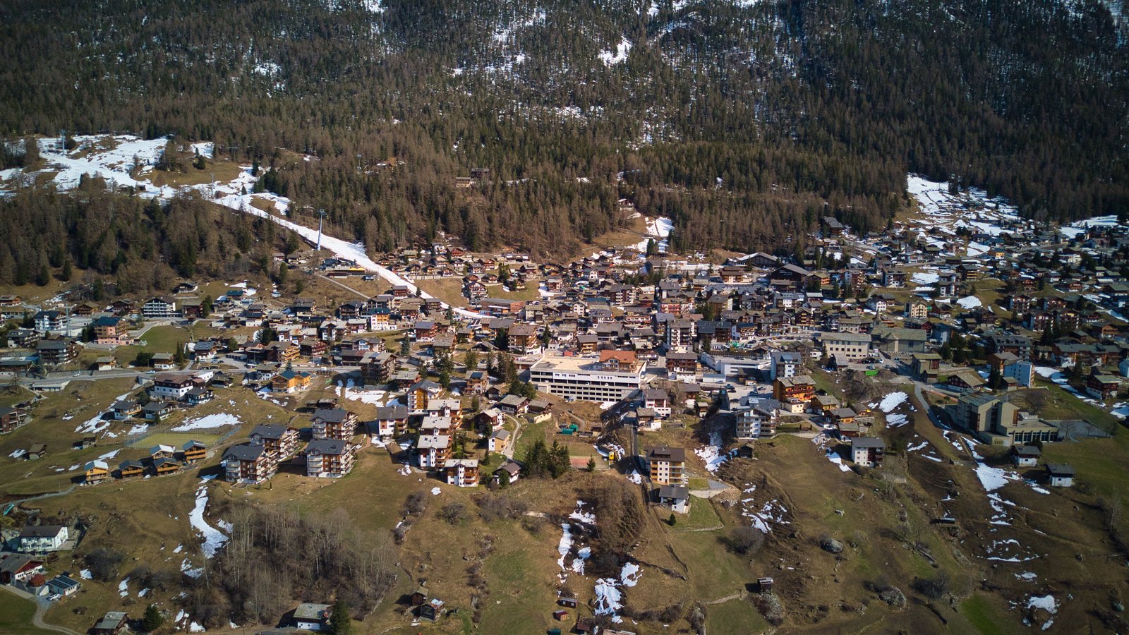 Panoramica di Grächen nel Canton Vallese (foto d'archivio 2024)