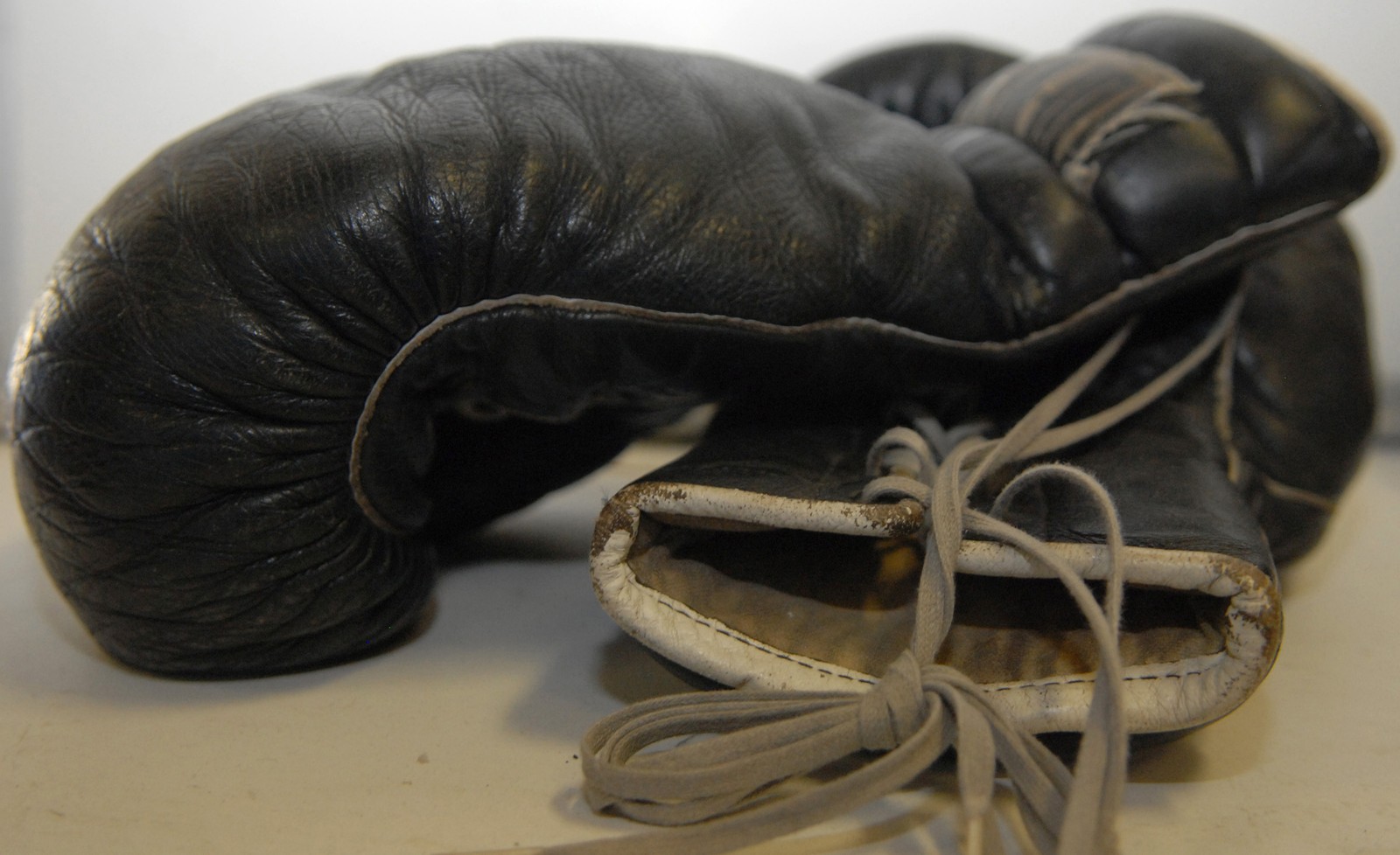 Guantoni da boxe, foto illustrativa di repertorio (2009). Non raffigura l’incontro di Antonietti.