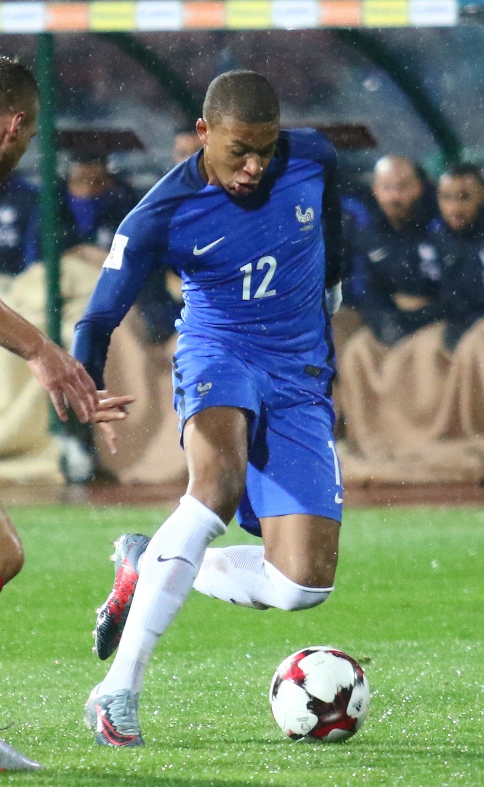 Kylian Mbappé. L'attaccante francese è diventato azionista dell'azienda svizzera On.