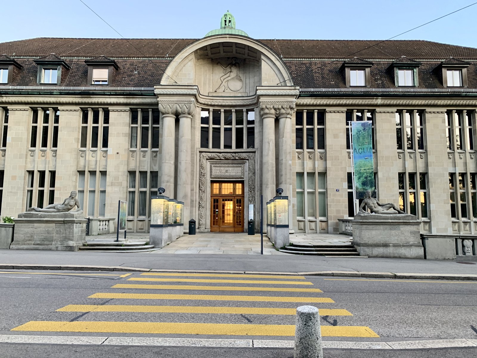 La sede dell'ETH di Zurigo. L'Istituto KOF del Politecnico ha pubblicato il sondaggio sulle previsioni di crescita economica.