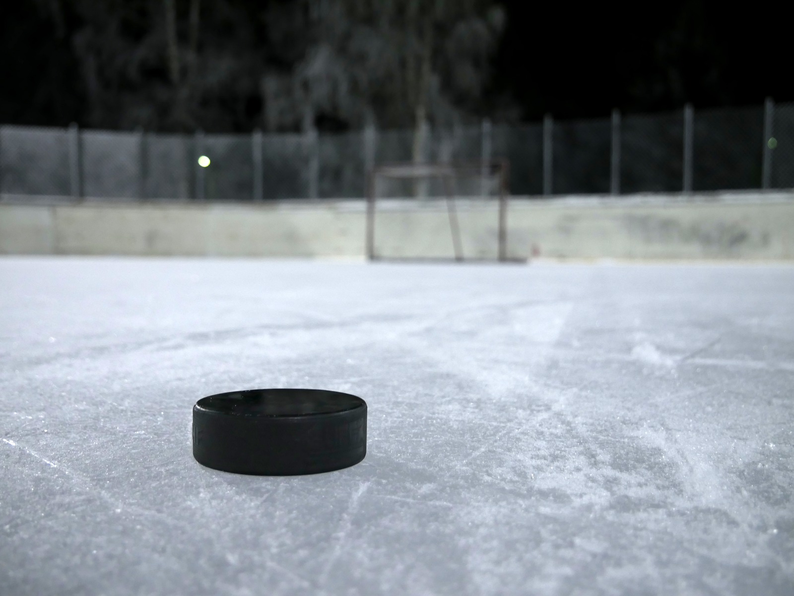 Disco da hockey sul ghiaccio. Foto d'archivio (2018), immagine illustrativa.