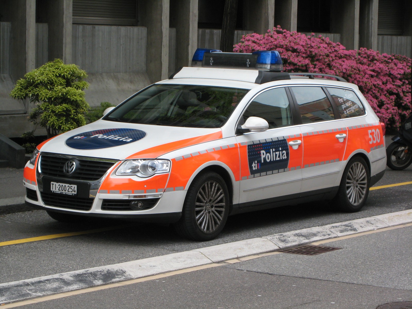 Un'auto di pattuglia della Polizia cantonale ticinese (foto d'archivio)