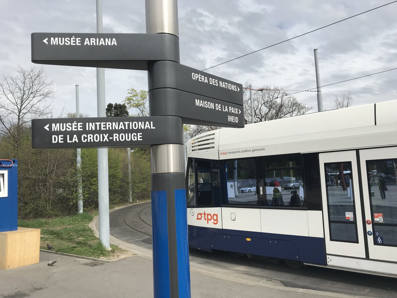Tramway a Ginevra. Il Cantone finanzierà P+R e linee di trasporto pubblico oltre confine.
